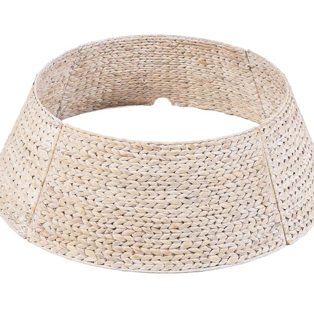 Woven Hyacinth Christmas Tree Collar, White Wash, 24” Cord Cut-Out - NEW